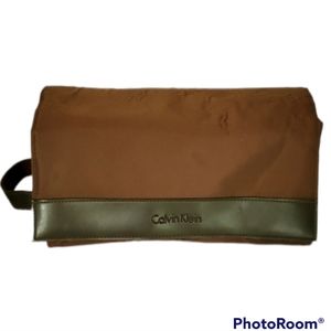 Calvin Klein Nylon Toiletry Bag Travel Toiletries Brown Flap VACATION OVERNIGHT